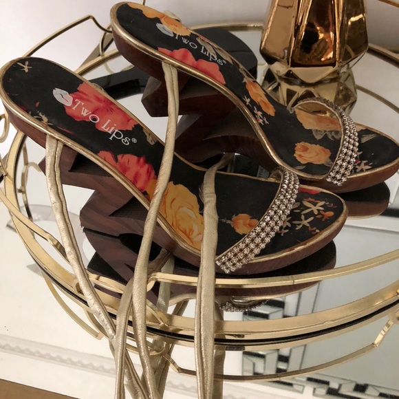 Shoes - Picture 1 of 1